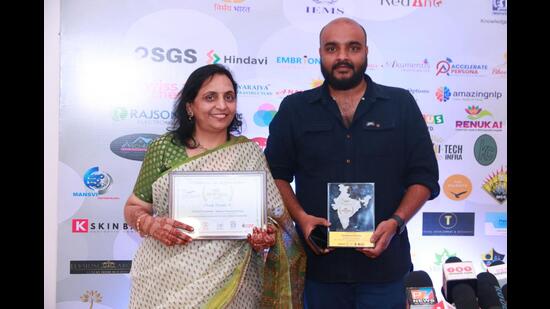 Sangeeta Sharma and Pranav Sharma, co-founders,Sharmaji Ka Aata (HT PHOTO)