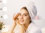 Skin primer is a pre-makeup product that helps create a smooth base for foundation, while also increasing its longevity. Skin primer is a pre-makeup product that helps create a smooth base for foundation, while also increasing its longevity.