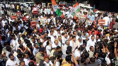 Bengaluru, Mar 04 (ANI): Congress leaders Siddaramaiah and Randeep Singh Surjewala and others during a protest against the Karnataka government over alleged corruption, in Bengaluru. (ANI) Bengaluru, Mar 04 (ANI): Congress leaders Siddaramaiah and Randeep Singh Surjewala and others during a protest against the Karnataka government over alleged corruption, in Bengaluru. (ANI)