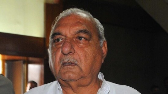 Former Haryana CM Bhupinder Hooda, who had tested positive for Covid on January 22, has 3,02,000 followers and follows 329 people on Twitter. (HT File)
