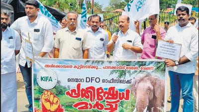 Farmers protest against Kerala HC’s decision to relocate a wild elephant to a tiger reserve, in Palakkad district on Monday. (HT File) Farmers protest against Kerala HC’s decision to relocate a wild elephant to a tiger reserve, in Palakkad district on Monday. (HT File)