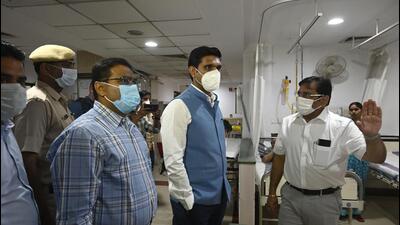 Gurugram, India-April 10, 2023: Nishant Kumar Yadav, Deputy Commissioner and Dr. Virendra Yadav, CMO, ESIC hospital visited the hospital to inspect the COVID preparedness during the nationwide mock drill at sector-9, in Gurugram, India, on Monday, 10 April 2023. (Photo by Parveen Kumar/Hindustan Times) Gurugram, India-April 10, 2023: Nishant Kumar Yadav, Deputy Commissioner and Dr. Virendra Yadav, CMO, ESIC hospital visited the hospital to inspect the COVID preparedness during the nationwide mock drill at sector-9, in Gurugram, India, on Monday, 10 April 2023. (Photo by Parveen Kumar/Hindustan Times)