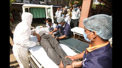Health workers take part in a mock drill at IGIMS in Patna on Monday. (Santosh Kumar/HT Photo) Health workers take part in a mock drill at IGIMS in Patna on Monday. (Santosh Kumar/HT Photo)