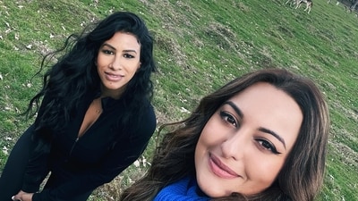 Sonakshi Sinha will be seen in the upcoming action thriller film Bade Miyan Chote Miyan. Written and directed by Ali Abbas Zafar, the film also stars Akshay Kumar, Tiger Shroff, and Prithviraj Sukumaran in the lead roles. Sonakshi Sinha will be seen in the upcoming action thriller film Bade Miyan Chote Miyan. Written and directed by Ali Abbas Zafar, the film also stars Akshay Kumar, Tiger Shroff, and Prithviraj Sukumaran in the lead roles.