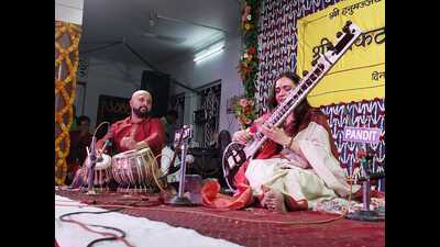 Supriya Shah giving a sitar recital during the festival in Varanasi on Monday (HT Photo) Supriya Shah giving a sitar recital during the festival in Varanasi on Monday (HT Photo)