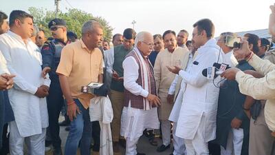 The farmers in the Kaithal district held a protest alleging that their wheat was not being procured by government agencies on the minimum support price (MSP). (HT Photo) The farmers in the Kaithal district held a protest alleging that their wheat was not being procured by government agencies on the minimum support price (MSP). (HT Photo)