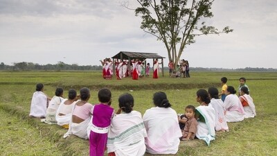 The third day is known as Gosai (God) Bihu. On this day, people wake up early in the morning, take a bath, wear clean clothes and pray for a fruitful year ahead.&nbsp; (Pixabay)