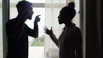 Trust Issues: If there are trust issues in your relationship such as infidelity, dishonesty, or secrecy, couple therapy can help you work through these issues and rebuild trust. (Unsplash)