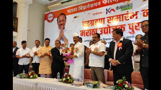 Ajit Pawar (in centre), Leader of the Opposition in the Maharashtra Legislative Assembly during his visit to Satara on Sunday. (HT PHOTO)