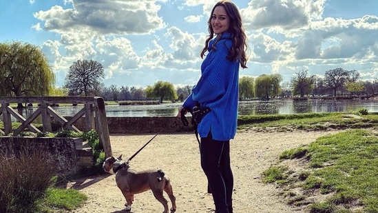 Sonakshi Sinha captioned the post, "Dears, deer and a very friendly dog! What a day. Thank you Meera, Zsaki, Preeti, Reena aunty and Stormi. 07.03.2023. #london #beautifulday #almostperfect."