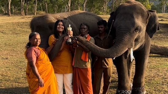 Kartiki Gonsalves with Bomman, Bellie, Raghu, and Bommi.