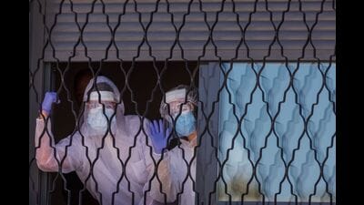 According to the data released by the office of civil surgeon, Ludhiana has registered 113,837 cases since the outbreak of the pandemic, while 3,021 residents have lost their life to the virus since March 2020. (HT File Photo for representation)