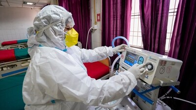 A day earlier, Maharashtra had seen a drop in infections as it reported 328 cases and one death. (PTI) A day earlier, Maharashtra had seen a drop in infections as it reported 328 cases and one death. (PTI)