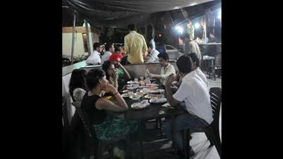 The Night Food Street is located outside gate number 1 of Panjab University in Sector 14, Chandigarh. (HT File Photo)