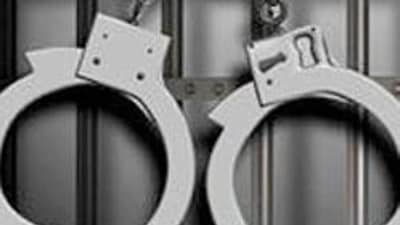 Pune police arrest man for threatening to kill CM Shinde. Pune police arrest man for threatening to kill CM Shinde.