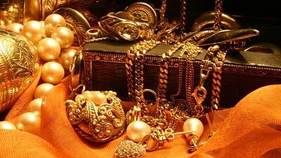 The price of 24 carat gold also declined on Tuesday. (Representative image/istcok) The price of 24 carat gold also declined on Tuesday. (Representative image/istcok)