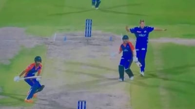 David Warner lashes out at partner for abysmal mix-up in DC vs MI tie David Warner lashes out at partner for abysmal mix-up in DC vs MI tie