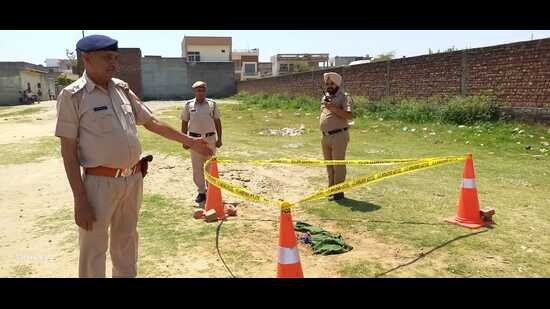 The Yamunanagar Police exhumed the body of a stillborn baby girl on Tuesday, who was allegedly buried after an unmarried girl gave birth to her. (HT Photo)