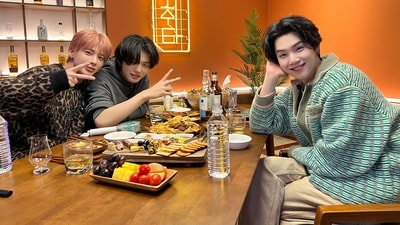 Tomorrow X Together members Taehyun and Yeonjun on Suga's show Suchwita. Tomorrow X Together members Taehyun and Yeonjun on Suga's show Suchwita.