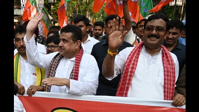 Bharatiya Janata Party (BJP) leader Suvendu Adhikari (L) and Rahul Sinha (R) lead a rally on plight of potato farmers of West Bengal in Kolkata (HT File Photo) Bharatiya Janata Party (BJP) leader Suvendu Adhikari (L) and Rahul Sinha (R) lead a rally on plight of potato farmers of West Bengal in Kolkata (HT File Photo)