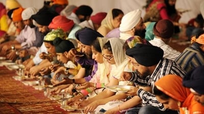 Jalandhar in Punjab is a vibrant and festive destination to celebrate Baisakhi with colorful decorations, traditional attire, and the Baisakhi Mela offering stalls selling handicrafts, clothes, and Punjabi food. The Gurudwaras in Jalandhar are also beautifully decorated, and devotees visit to offer prayers and seek blessings during the festival. (Burhaan Kinu/ht photo)