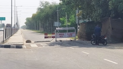 Barricades and a ‘Drive Slow’ signboard place near the road to Bathinda military station where the firing incident killed 4 jawans. (Sanjeev Kumar/ HT Photo) Barricades and a ‘Drive Slow’ signboard place near the road to Bathinda military station where the firing incident killed 4 jawans. (Sanjeev Kumar/ HT Photo)