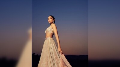 Sobhita Dhulipala captioned her post, "One of my favourites looks from my shoot for Sureena Ji. I felt like a chandelier! Like a champagne flute. Like a gud-ghee ki mithai!."&nbsp; (Instagram/@sobhitad)