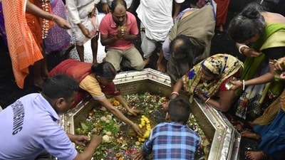 Meaning: The word "Vishu" means "equal" or "equinox" in the Malayalam language. It signifies the day when the sun crosses the equator and day and night are of equal length. (HT Photo/Saumya Khandelwal) Meaning: The word "Vishu" means "equal" or "equinox" in the Malayalam language. It signifies the day when the sun crosses the equator and day and night are of equal length. (HT Photo/Saumya Khandelwal)