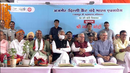 Rajasthan governor Kalraj Mishra, chief minister Ashok Gehlot and railways minister Ashwini Vaishnaw attend the virtual flagging off ceremony of first Vande Bharat Express between Ajmer and Delhi Cantt (ANI)