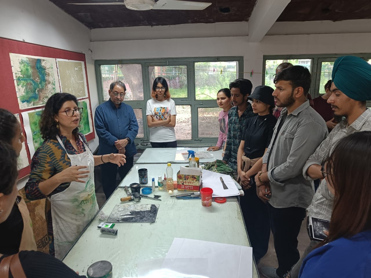 Artist Susmita Sharma during the etching workshop