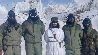 Captain Shiva Chouhan (in white) with other personnel posted at Siachen. (HT Photo) Captain Shiva Chouhan (in white) with other personnel posted at Siachen. (HT Photo)