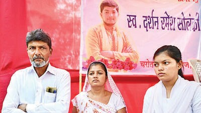 Mumbai, India - March 04, 2023: Ramesh Solanki, father of deceased 18-year-old Dalit student Darshan Solanki, Tarlika (Mother of Darshan) and Janhvi (Sister of Darshan), during the agitation led by ex-MP Bhalchandra Mungekar along with ex-MP Hussain Dalwai, SFI, RPI (Secular) other student organizations, seeking justice for 18-year-old Dalit student who died by suicide on February 12 inside IIT Bombay at Azad Maidan, in Mumbai, India, on Saturday, March 04, 2023. (Photo by Anshuman Poyrekar/Hindustan Times) (Anshuman Poyrekar/HT PHOTO) Mumbai, India - March 04, 2023: Ramesh Solanki, father of deceased 18-year-old Dalit student Darshan Solanki, Tarlika (Mother of Darshan) and Janhvi (Sister of Darshan), during the agitation led by ex-MP Bhalchandra Mungekar along with ex-MP Hussain Dalwai, SFI, RPI (Secular) other student organizations, seeking justice for 18-year-old Dalit student who died by suicide on February 12 inside IIT Bombay at Azad Maidan, in Mumbai, India, on Saturday, March 04, 2023. (Photo by Anshuman Poyrekar/Hindustan Times) (Anshuman Poyrekar/HT PHOTO)