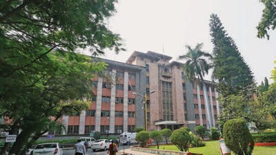 PMC building. After allegations from political leaders, PMC holds drive to transfer staff working for more than three years at same post. (HT FILE)