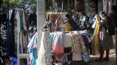 PMC officials said RTO and traffic police should aid and strengthen their anti-encroachment drive by being vigilant in terms of checking vehicles and issuing licences. (HT FILE) PMC officials said RTO and traffic police should aid and strengthen their anti-encroachment drive by being vigilant in terms of checking vehicles and issuing licences. (HT FILE)