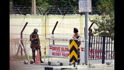 Soldiers checking vehicles near the Cantonment after the firing incident in Bathinda on April 12. (Sanjeev Kumar/HT)