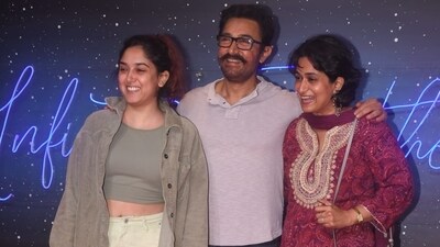 Aamir Khan attended the Jio Studios event with daughter Ira Khan. They posed together for the photographers. Aamir was last seen in Laal Singh Chaddha. (Varinder Chawla) Aamir Khan attended the Jio Studios event with daughter Ira Khan. They posed together for the photographers. Aamir was last seen in Laal Singh Chaddha. (Varinder Chawla)