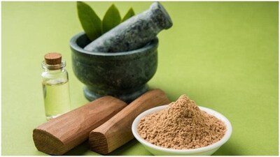 Sandalwood powder mixed with a little water and applied to the rash reduces the burning, painful sensation associated with heat rash. Mix 2 parts sandalwood powder with 1 part water to make a thick paste. Apply generously. (File image) Sandalwood powder mixed with a little water and applied to the rash reduces the burning, painful sensation associated with heat rash. Mix 2 parts sandalwood powder with 1 part water to make a thick paste. Apply generously. (File image)