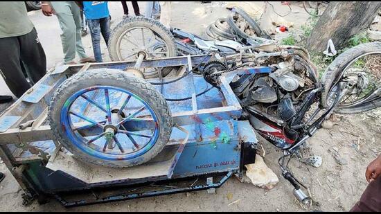 The damaged cart after the accident in Machiwara in Ludhiana on Thursday. (HT Photo)