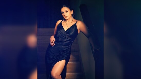 Huma Qureshi's dress is from Zara and her jewellery is from Zariin Jewelry.&nbsp;(Instagram/@iamhumaq)