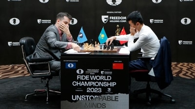 Grandmasters Ian Nepomniachtchi (L) from Russia and Ding Liren from China compete against each other. (AFP) Grandmasters Ian Nepomniachtchi (L) from Russia and Ding Liren from China compete against each other. (AFP)