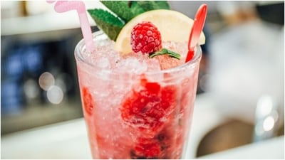 Raspberry Lemonade: Mix fresh lemon juice, sugar, and water until sugar dissolves. Add fresh raspberries and blend until smooth. Strain and chill in the fridge. Serve over ice and garnish raspberries on top. (Pexels) Raspberry Lemonade: Mix fresh lemon juice, sugar, and water until sugar dissolves. Add fresh raspberries and blend until smooth. Strain and chill in the fridge. Serve over ice and garnish raspberries on top. (Pexels)