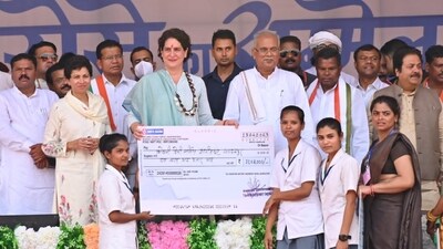 Chhattisgarh chief minister Bhupesh Baghel along with Congress leader Priyanka Gandhi Vadra in Bastar. Chhattisgarh chief minister Bhupesh Baghel along with Congress leader Priyanka Gandhi Vadra in Bastar.