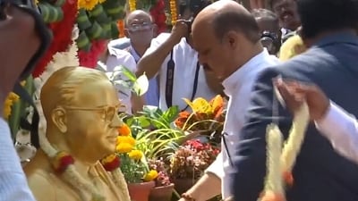 Karnataka CM Basavaraj Bommai paid his obeisance to Dr. Ambedkar by garlanding his idol on his jayanti. (ANI) Karnataka CM Basavaraj Bommai paid his obeisance to Dr. Ambedkar by garlanding his idol on his jayanti. (ANI)