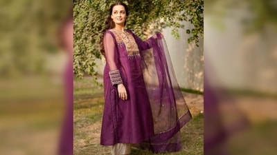 Celebrating and appreciating the work of the hardworking artisans, Dia Mirza further wrote, "Celebrating our rich legacy of stories, poetry, art and culture that is so nuanced and intricate just like the handwork on this outfit." (Instagram/@diamizraofficial) Celebrating and appreciating the work of the hardworking artisans, Dia Mirza further wrote, "Celebrating our rich legacy of stories, poetry, art and culture that is so nuanced and intricate just like the handwork on this outfit." (Instagram/@diamizraofficial)