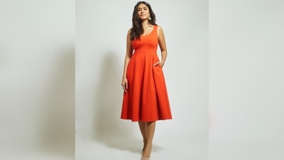 Mrunal Thakur's look was put together by stylist Sheefa J Gilani and her photos were captured by Tiana Kamte. (Instagram/@mrunalthakur) Mrunal Thakur's look was put together by stylist Sheefa J Gilani and her photos were captured by Tiana Kamte. (Instagram/@mrunalthakur)