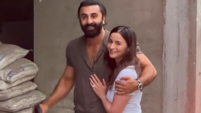 Alia Bhatt and Ranbir Kapoor in Mumbai. (Photo: Manav Manglani) (Manav Manglani) Alia Bhatt and Ranbir Kapoor in Mumbai. (Photo: Manav Manglani) (Manav Manglani)
