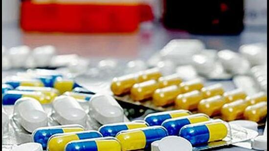The Union government is considering restricting the sale of medicines through online pharmacies (Shutterstock/Representative use)