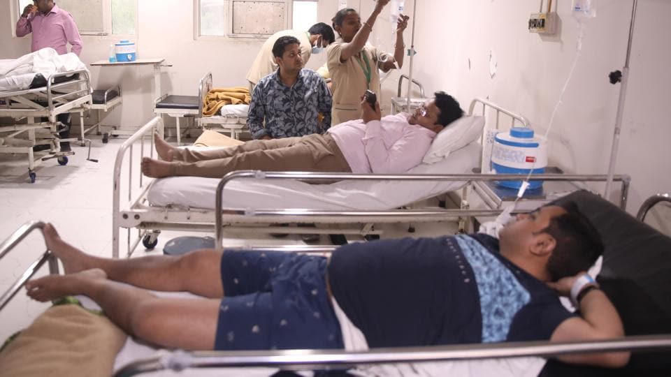 Nine people sustained injuries when an elevator crashed in a hotel in Noida on Friday (HT Photo/SUNIL GHOSH) Nine people sustained injuries when an elevator crashed in a hotel in Noida on Friday (HT Photo/SUNIL GHOSH)