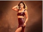 Kriti Sanon is an absolute fashionista. The actor believes in keeping it classy and chic with a personalised splash of sass. From casual to bling to festive to formal, Kriti can ace any look to perfection with her sartorial sense of fashion. A day back, Kriti shared a slew of pictures of herself acing a look and we cannot help but drool. Take a look at her pictures here.