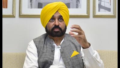 Delhi chief minister Arvind Kejriwal, who is scheduled to appear before the Central Bureau of Investigation (CBI) on Sunday in connection with the excise policy case, will be accompanied to the federal agency’s office by his Punjab counterpart Bhagwant Mann and cabinet colleagues, sources said .